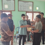 Kunjungi Korban Kebakaran di Mamasa, Sulfikar Salurkan Santunan Pribadi
