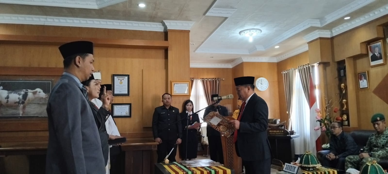 Bupati Mamasa Lantik Cahyani Octavia Jadi Sekwan, Welem: Jaga Netralitas dan Jangan Menutup Diri