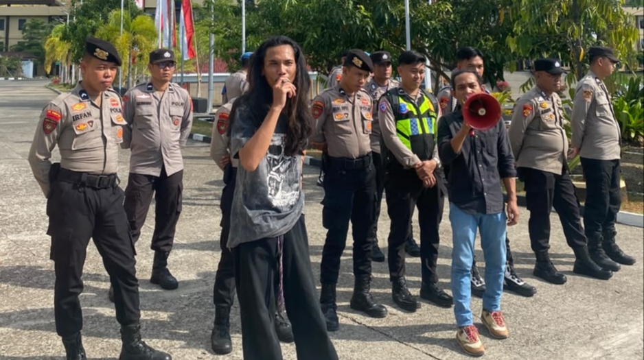Diduga Bermasalah, Mahasiswa Minta Polda Sulbar Usut Proyek Jalan Uhailanu–Ralleanak Rp6,3 Miliar