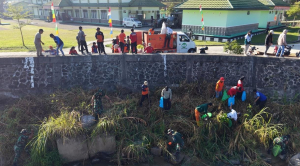 Kodim 1428/Mamasa Bersama Pemda Gelar Karya Bakti Pembersihan Sungai