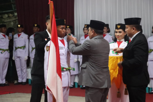 71 Anggota Paskibraka Mamasa Dikukuhkan, Bupati Tekankan Amanah dan Tanggung Jawab