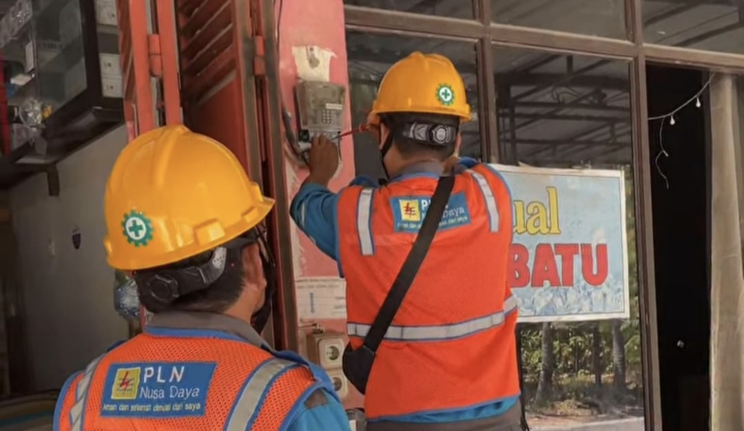 Lampu Warga di Majene 2 Bulan Padam, Pihak PLN Bilang Begini! 