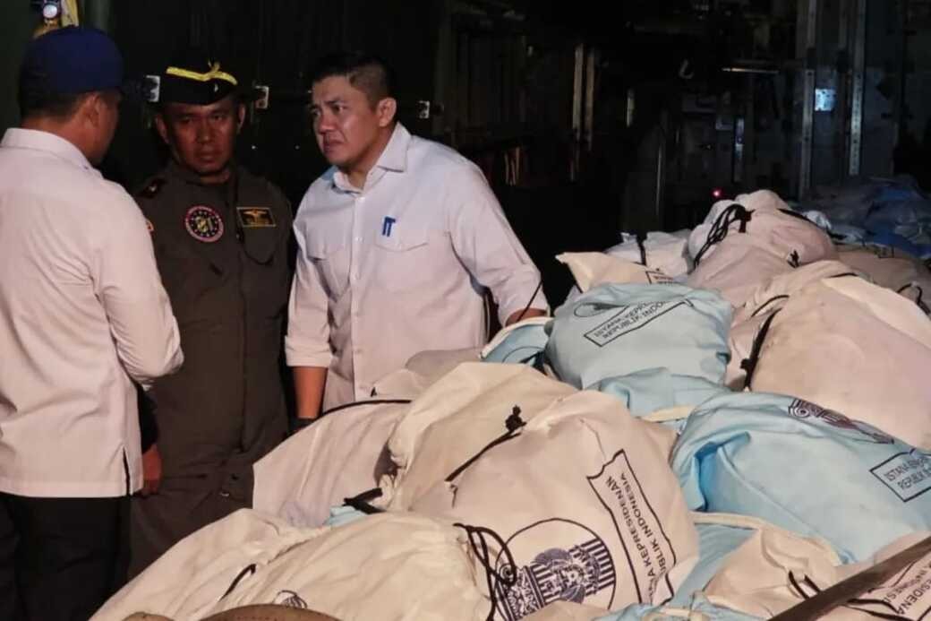 Letkol Teddy Indra Wijaya Dukung Percepatan Distribusi Bantuan Bencana NTT