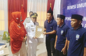 Momen HUT RI ke-81, 56 Warga Binaan Rutan Majene Terima Remisi