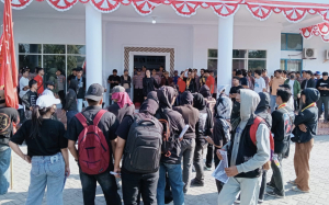 Soroti RUU Perampasan Aset, Mahasiswa Majene Kepung DPRD
