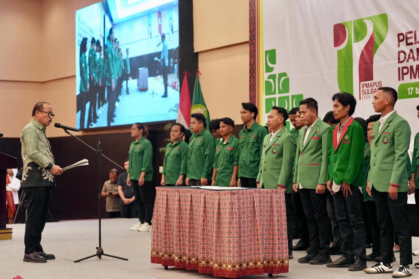 Gubernur Suhardi Duka, Resmi Lantik PP IPMAPUS Sulbar Periode 2025 – 2027