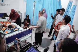 Wagub Sulbar Jamin Rujukan Medis Cepat bagi Penderita Tumor di Mamuju
