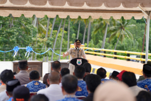 Dana BNPB 21 Miliar Dikonkretkan, Gubernur Sulbar Resmikan Jembatan dan Tanggul di Tapandullu