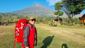 Tifatul Sembiring: Meniti Jejak Kaki Telanjang, Merajut Diplomasi Pantun di Kursi Menteri