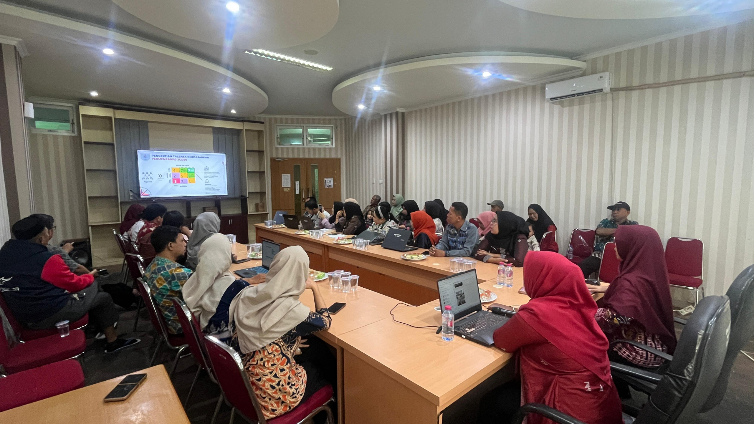 Memahami Lebih Dalam Aplikasi SIMATA, ASN Biro Organisasi Ikuti Coaching Clinic