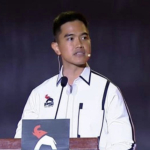 Beda dari Jokowi, Kaesang Bagikan KTA PSI Berchip Emas untuk Kader di Daerah Terpencil