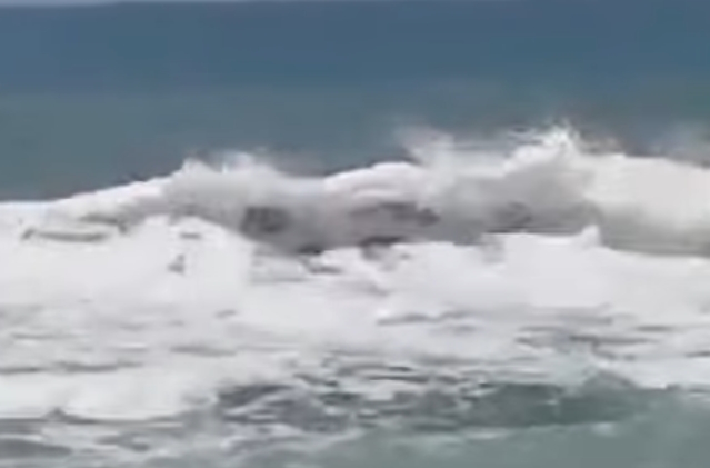 Tragedi di Pasangkayu, Dua Pelajar Tewas Terhempas Ombak