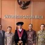 Bertabur Tokoh Nasional, Zainal Arifin Mochtar Resmi Dikukuhkan sebagai Guru Besar UGM