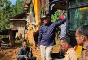 Bupati Mamasa Tinjau Proyek Percetakan Sawah di Tamalantik