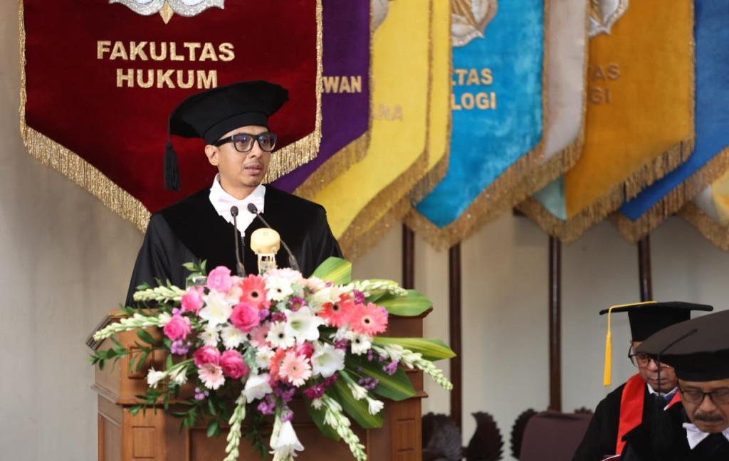 Dikukuhkan Jadi Guru Besar FH UGM, Prof. Zainal Arifin Mochtar Soroti Independensi Lembaga Negara