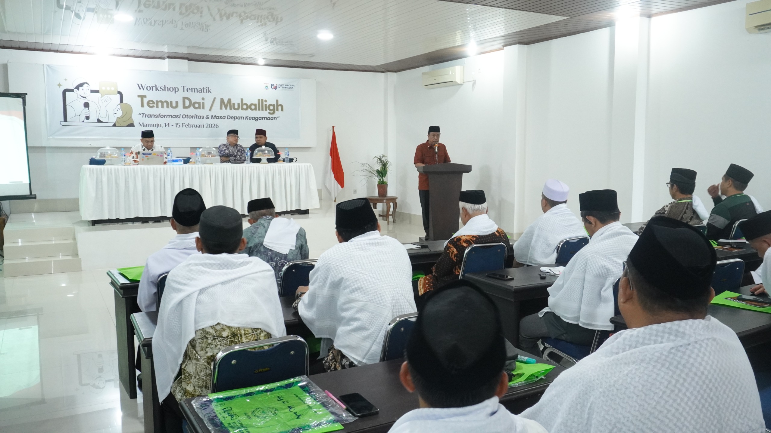 Jelang Ramadhan, Biro Pemkesra Sulbar Gelar Workshop Tematik & Temu Da’i, Perkuat Dakwah Progresif di Era Digital