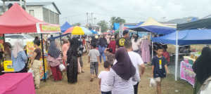 Warga Ramai Berburu Takjil di Mamuju Tengah, Pisang Ijo Tetap Primadoana