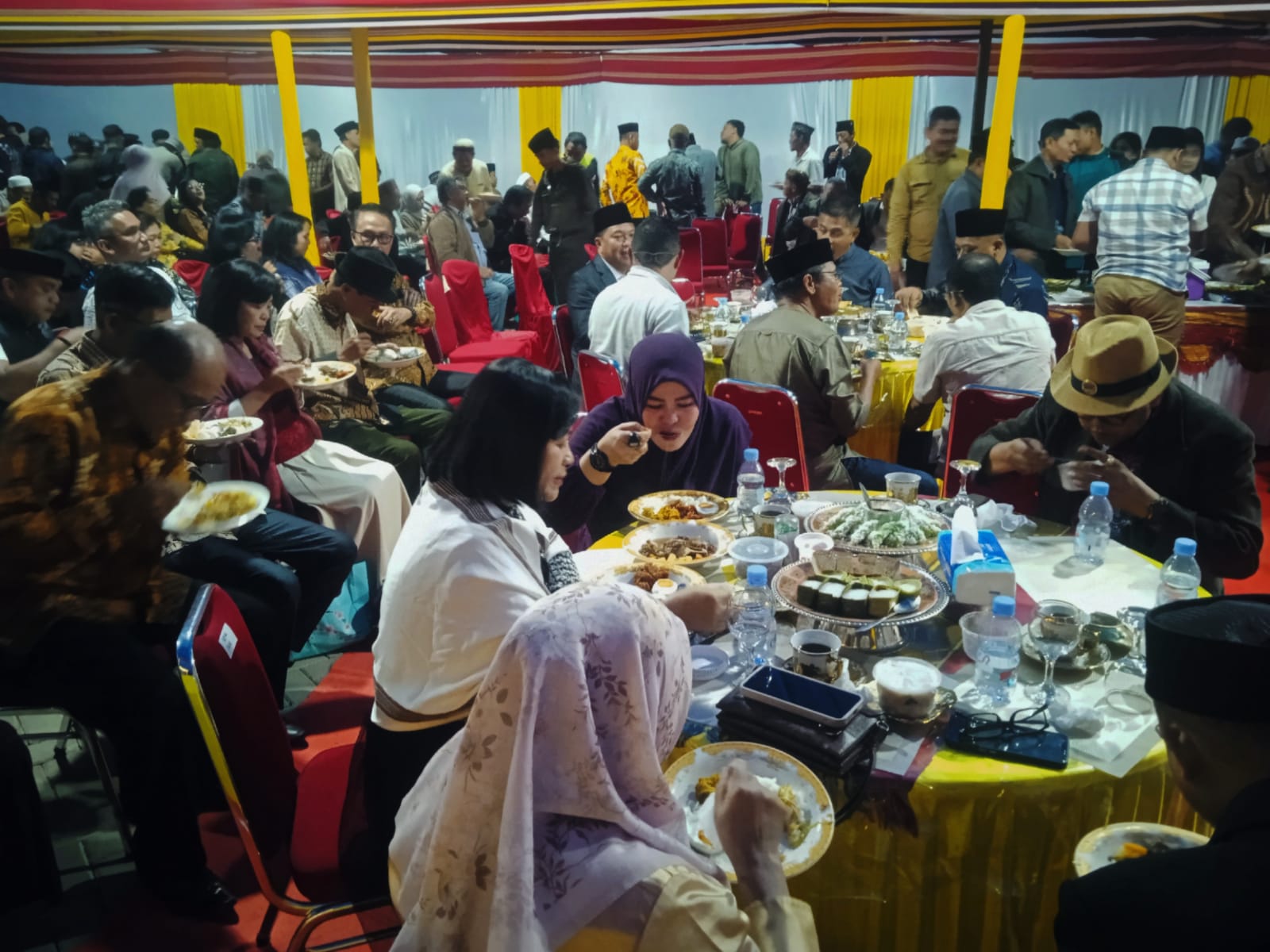 Bupati Mamasa Gelar Buka Puasa Bersama demi Eratkan Silaturahmi