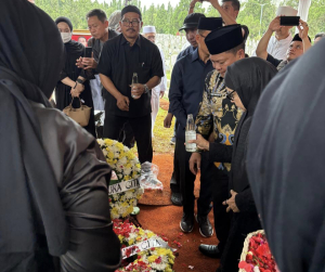 Bupati Mamasa Hadiri Pemakaman Wagub Sulbar di TMP Kalibata