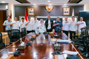 Perkuat Sinergi Pusat-Daerah, Bupati Mamuju Tengah Temui Wamenos