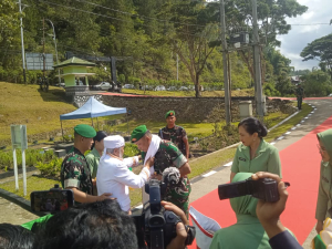 Perdana ke Mamasa, Pangdam XXII/Palaka Wira Tanam Kopi dan Tabur Benih Ikan di Kodim 1428