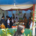 Siswa SMPN 1 Mamasa Eksplorasi Budaya di Pameran Bulan Mamase