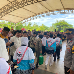 176 Jemaah Haji Polman dan Mamasa Kloter 19 Resmi Diberangkatkan 