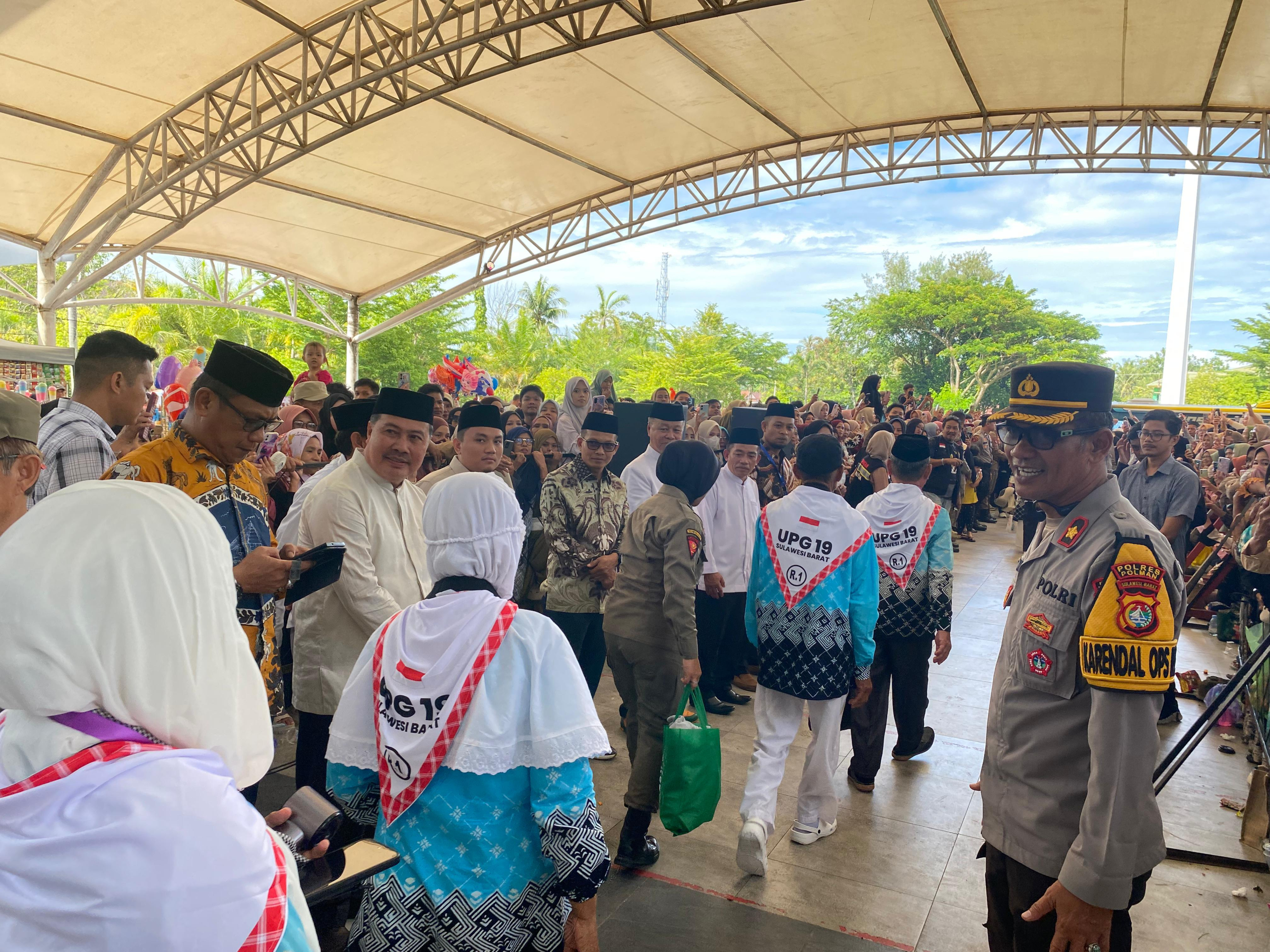 176 Jemaah Haji Polman dan Mamasa Kloter 19 Resmi Diberangkatkan 