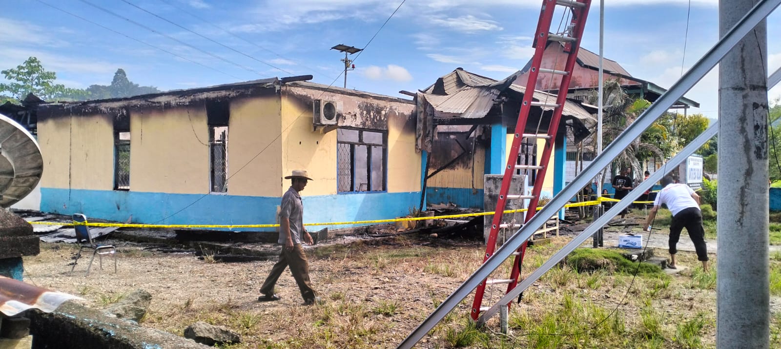 Begini Kronologi dan Penyebab Kantor Desa Tabolang Mamuju Tengah Terbakar