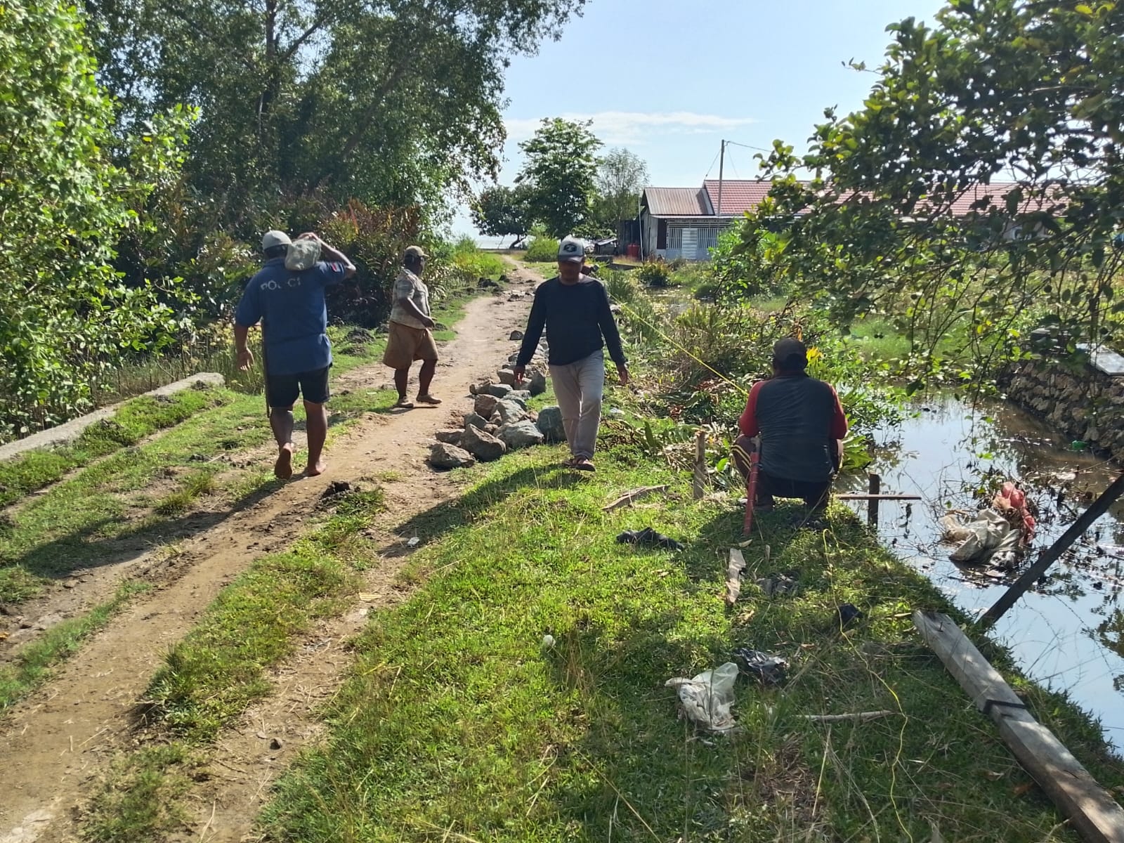 Membenteng Pesisir, Menjaga Nadi Ekonomi di Dusun Patulana Mamuju Tengah