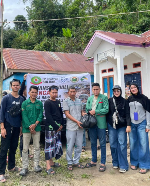 IPMAPUS Sulbar Salurkan Bantuan untuk Korban Longsor di Desa Hahangan
