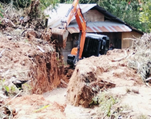 Jalan Penghubung Dusun di Taupe Mamasa Terbuka, Warga Sampaikan Terima Kasih ke Pemda