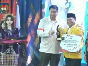 Bupati Mamasa Raih Penghargaan ‘Kreatif Finance’ dari Kemendagri, Total Hadiah Rp 1 Miliar