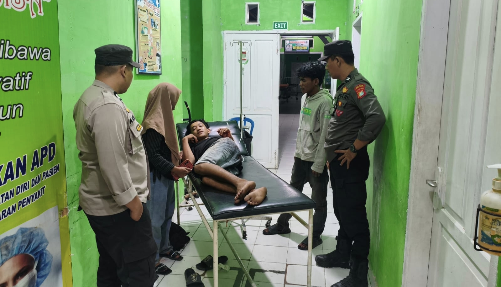 Pemuda di Polman Bersimbah Darah Tertusuk Senjata Tajam, Pelaku Diburu Polisi
