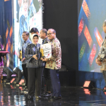 Sukses Tekan Pengangguran, Sulbar Raih Penghargaan Provinsi Terbaik dari Kemendagri