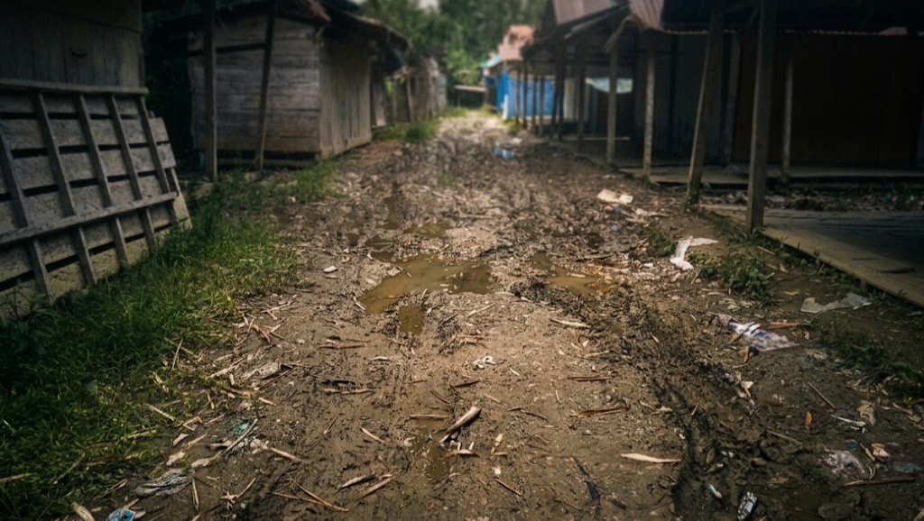 Bak Berjalan di Sawah, Pasar Tradisional Galung Rantim Dikeluhkan Warga