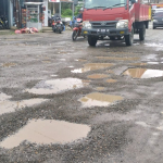 ​Tak Kunjung Diperbaiki, Jalan Trans Sulawesi di Topoyo Dikeluhkan Warga