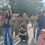 Tuntut Transparansi Proyek ‘Sekolah Rakyat’, Mahasiswa Demo di Depan Kantor Gubernur Sulbar