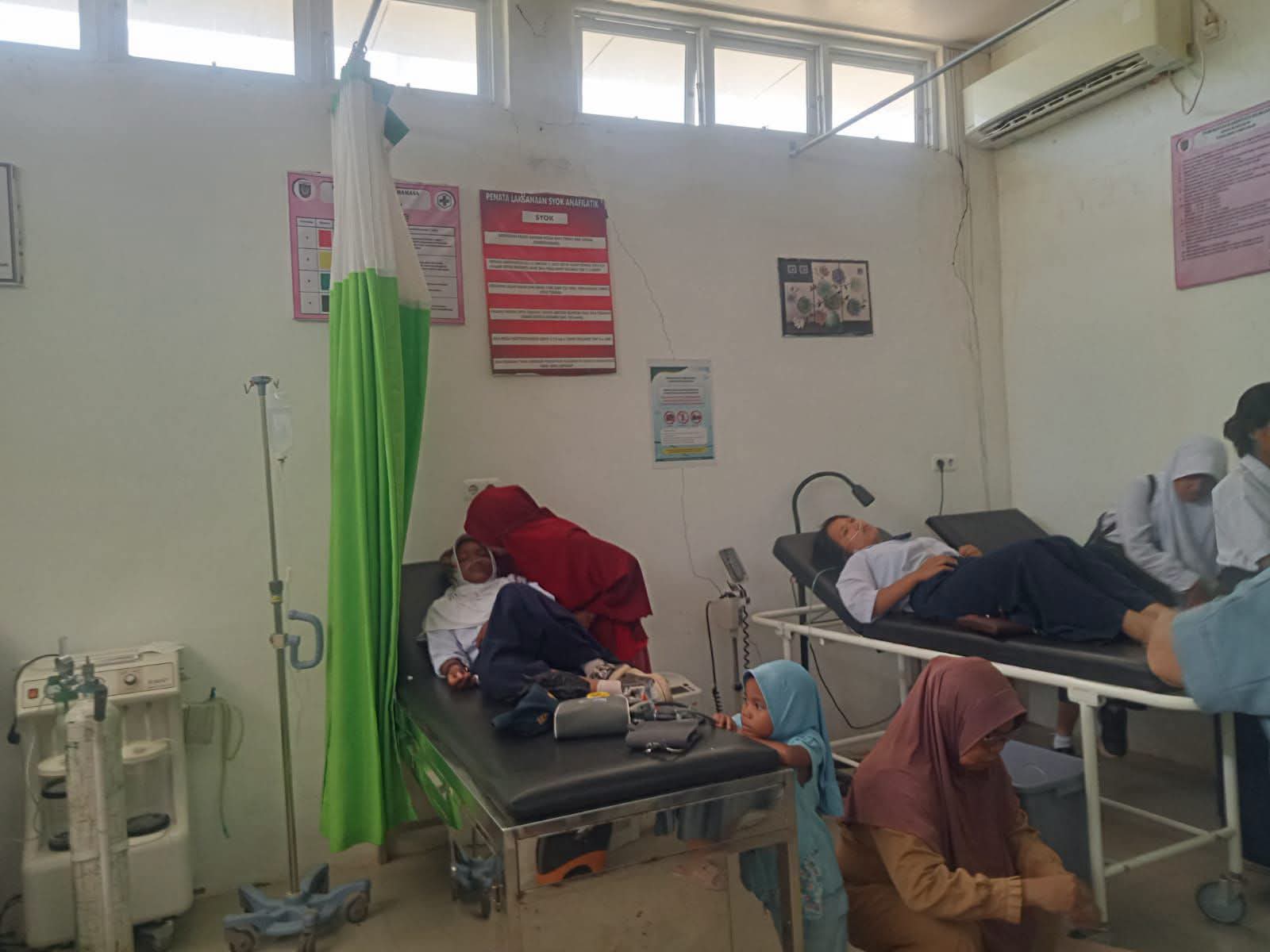 Diduga Gegera Konsumsi MBG, 12 Siswa SMPN 1 Tabulahan Sakit, 7 Dirawat 