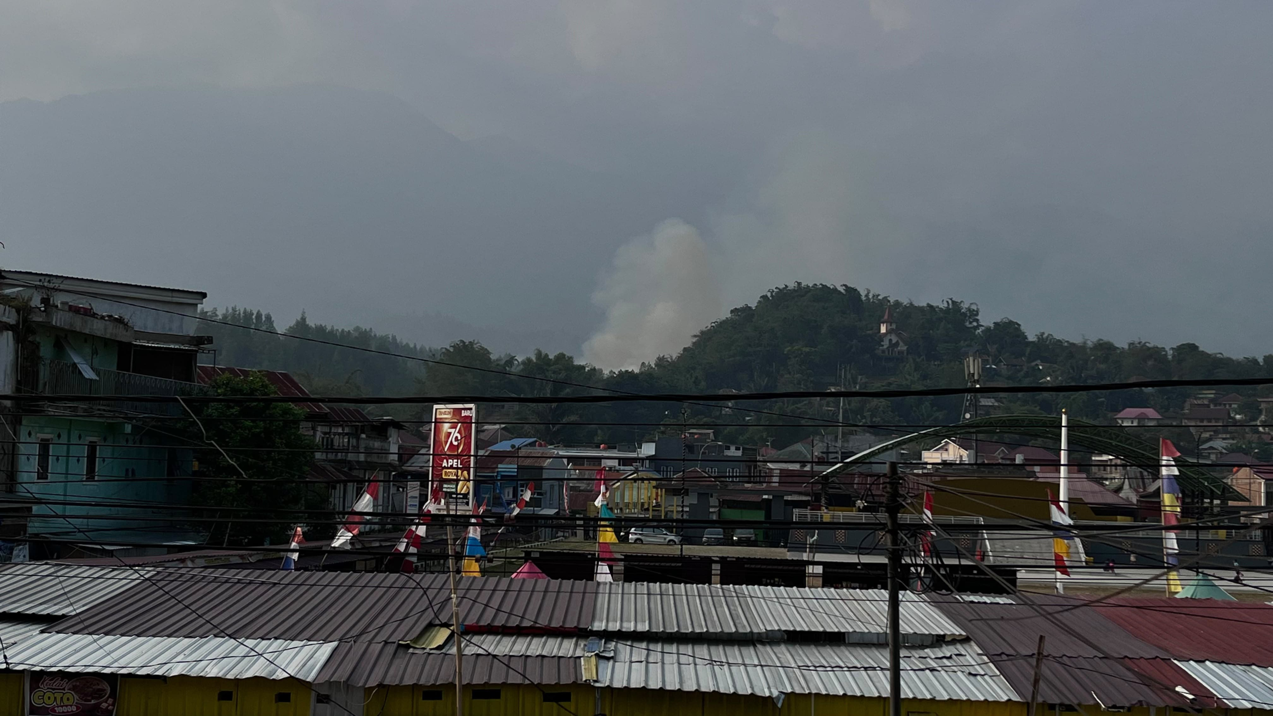 Kabut Asap Tebal Selimuti Mamasa
