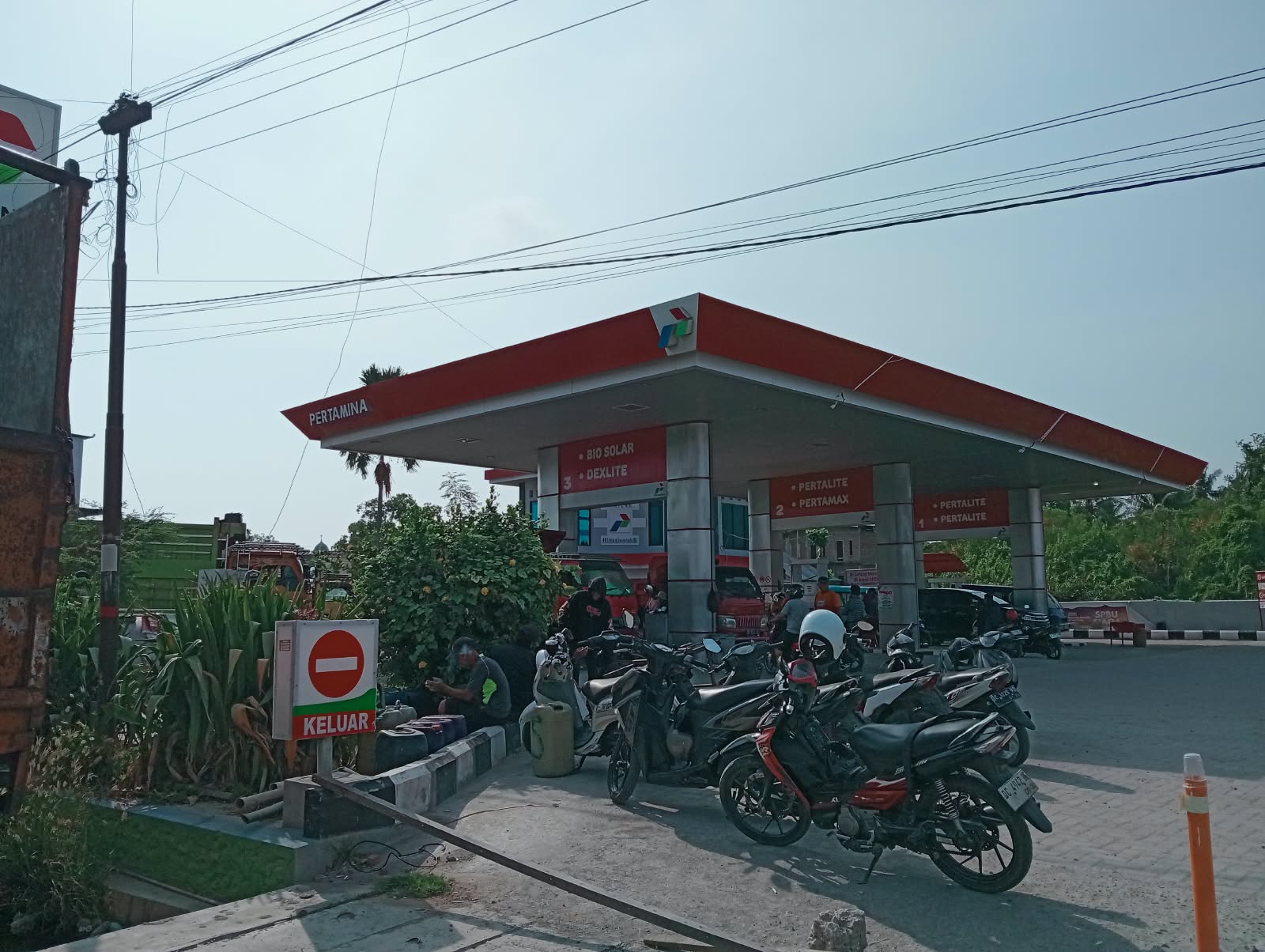 Pasukan Jerigen Kocar-Kacir Saat Satgas BBM Sidak SPBU Lembang Majene