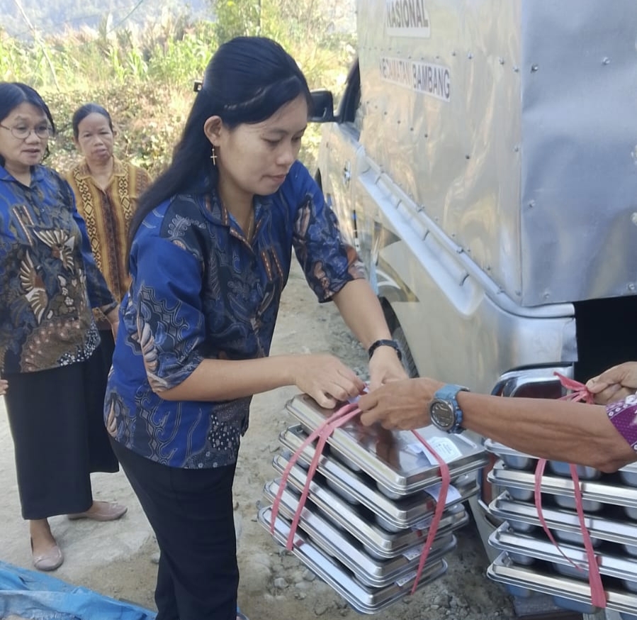 SPPG Bambang Salurkan MBG untuk 2.038 Penerima Manfaat