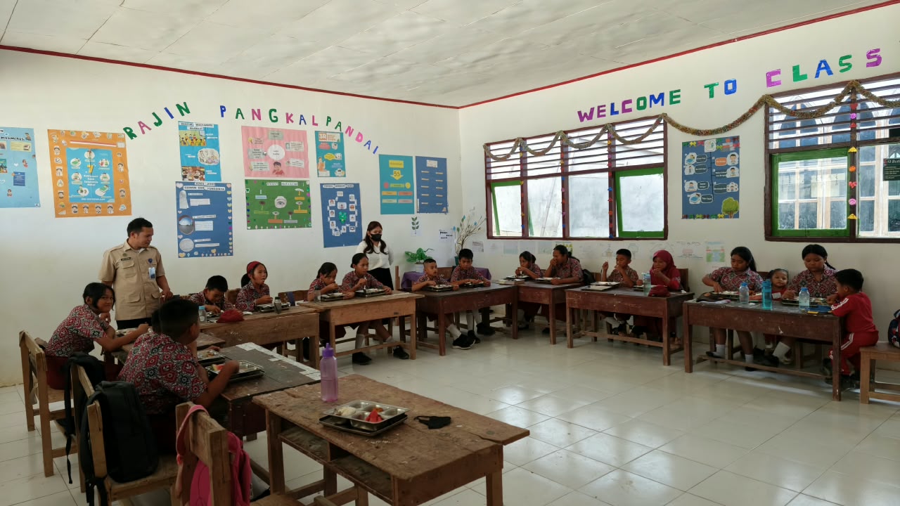SPPG Mehalaan Edukasi Gizi dan Cuci Tangan Bersih di SDN 005