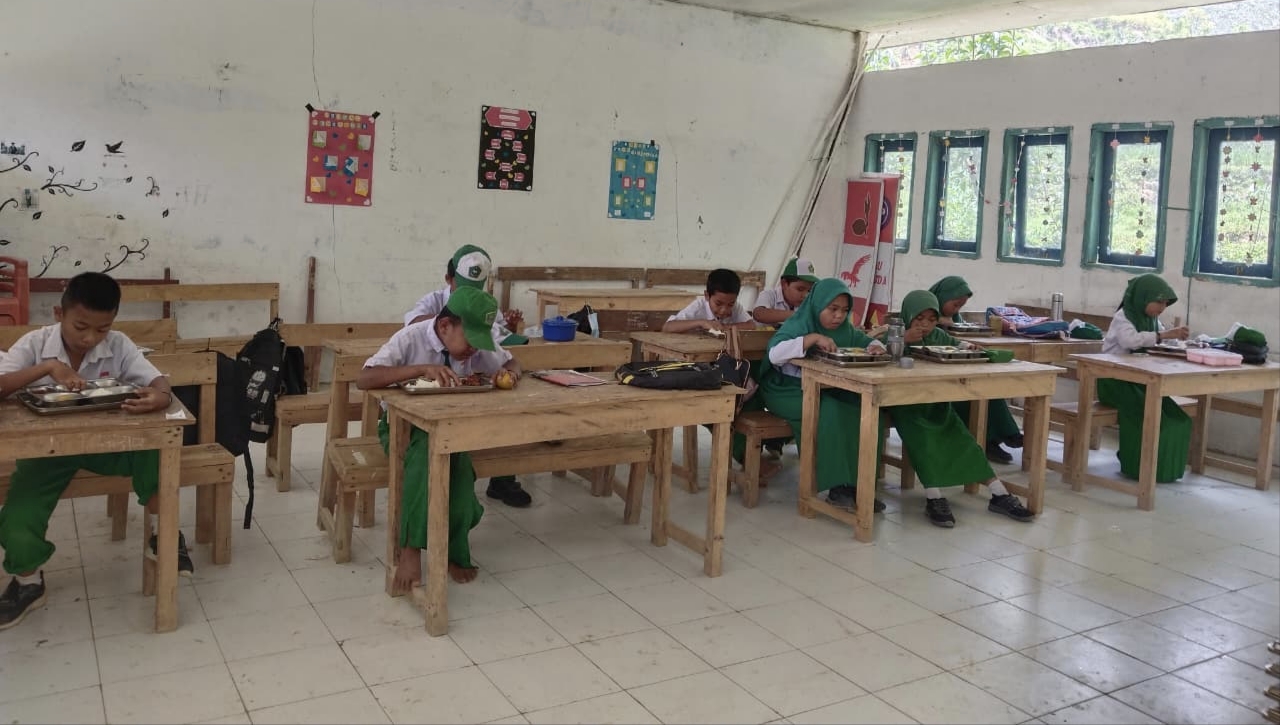 SPPG Mehalaan Salurkan MBG kepada 2.119 Penerima Manfaat, Sasar 31 Sekolah dan 12 Posyandu
